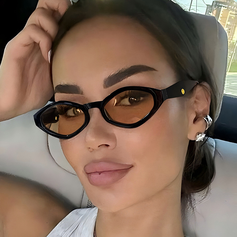 Outdoor Sport Glasses - نظارات شمسية نسائية عصرية على شكل